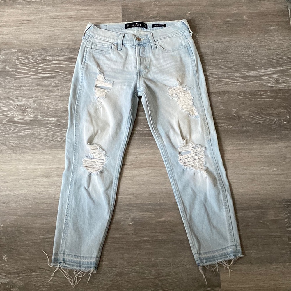 Hollister Low Rise Boyfriend Light Wash Distressed Jeans